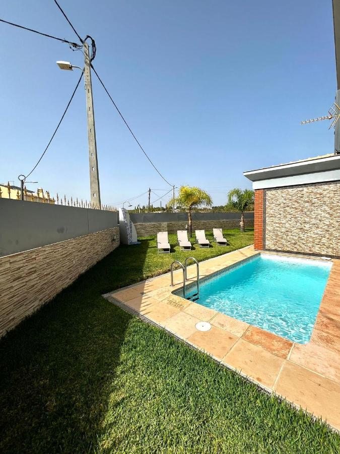 Funtastic With Pool Villa